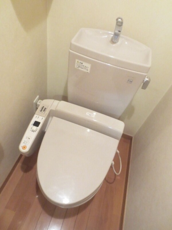 トイレ(★ウォシュレットつきのトイレ★※別部屋参考画像)