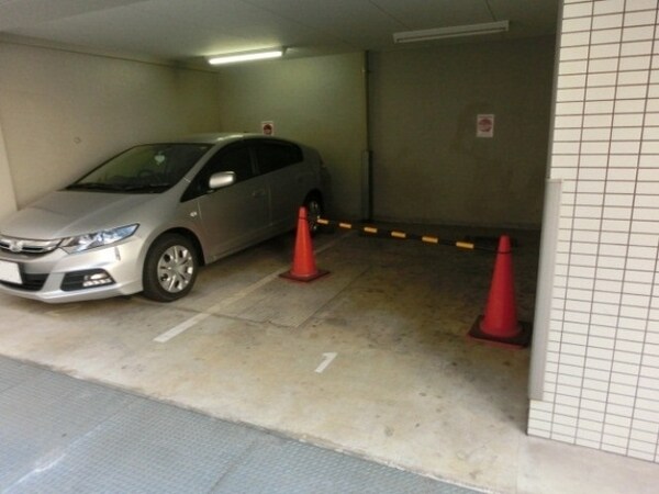 駐車場(★駐車場★)