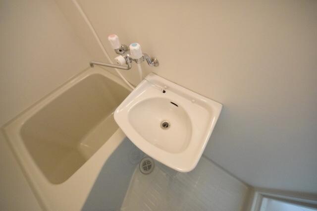 物件内観写真14　(洗面台)