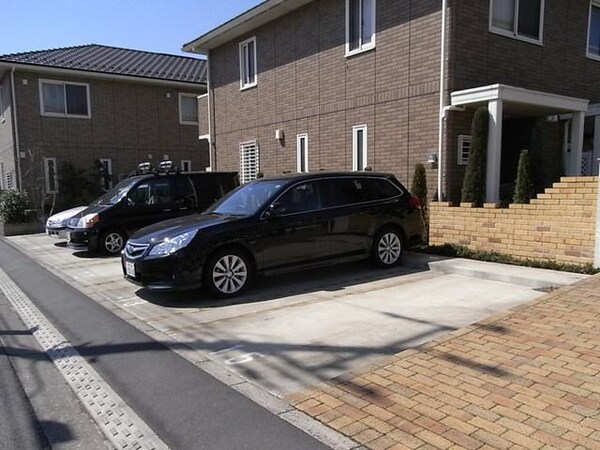 駐車場(★駐車場1台付き・無料★)