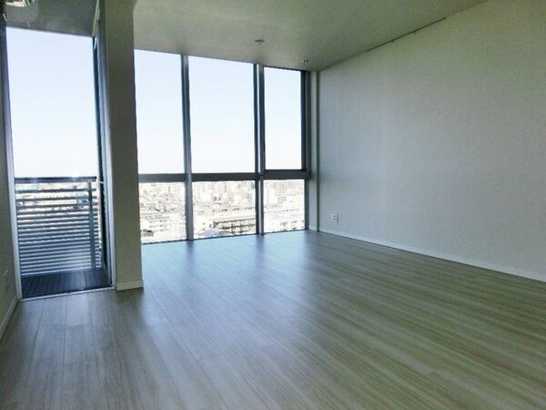 リビング・居室(★窓が大きく明るいお部屋です★)
