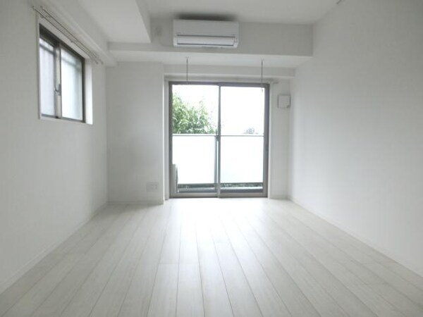 リビング・居室(ひろーい。洋室8帖以上のお部屋。)