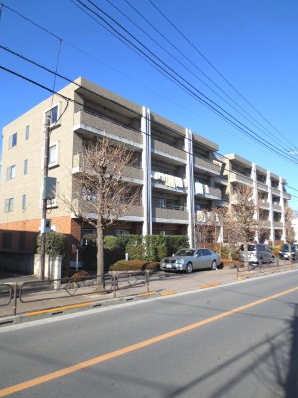 外観(★お洒落な外観・日当たり良好です★)