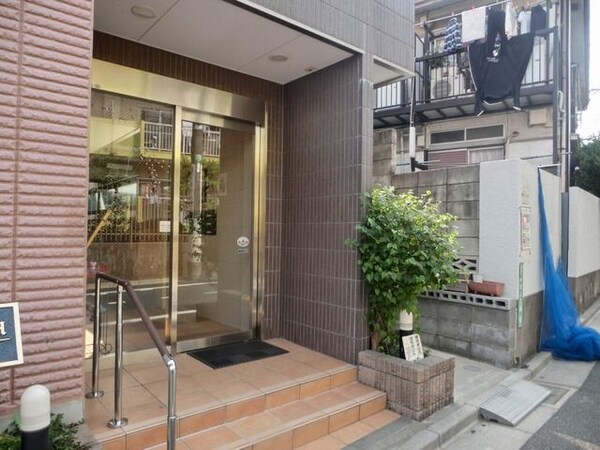 エントランス(別部屋参考写真)