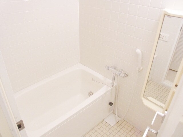 物件内観写真5　(★追い焚き機能・浴室乾燥機完備★)