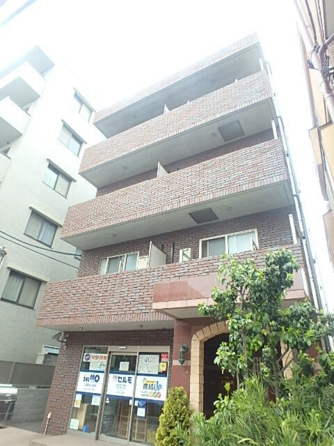 物件外観写真1　(綺麗な外観)