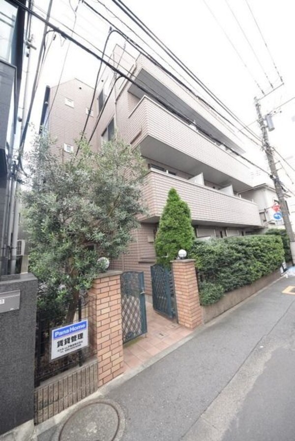 外観(新宿都心エリアへのアクセスバッチリ)