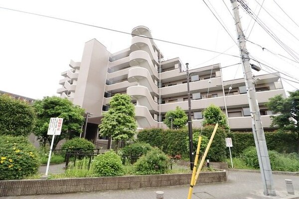 エントランス(★お問い合わせはタウンはウイングまで★)