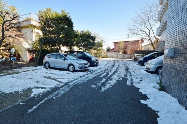 駐車場(★敷地内に駐車場あります★)