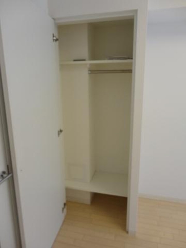 その他室内・内装(★大きな収納便利だな★)