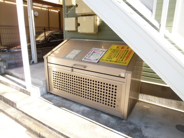 エントランス(ゴミ集積所)