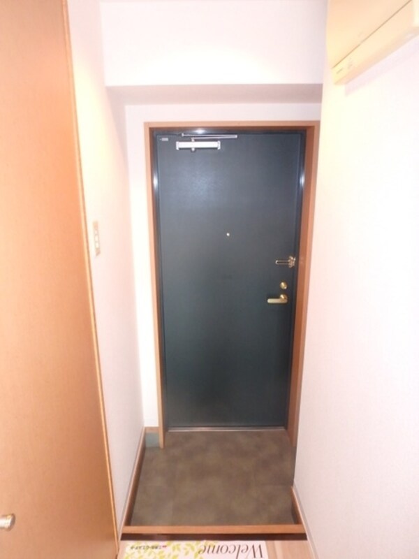 玄関(※別号室のお写真です)