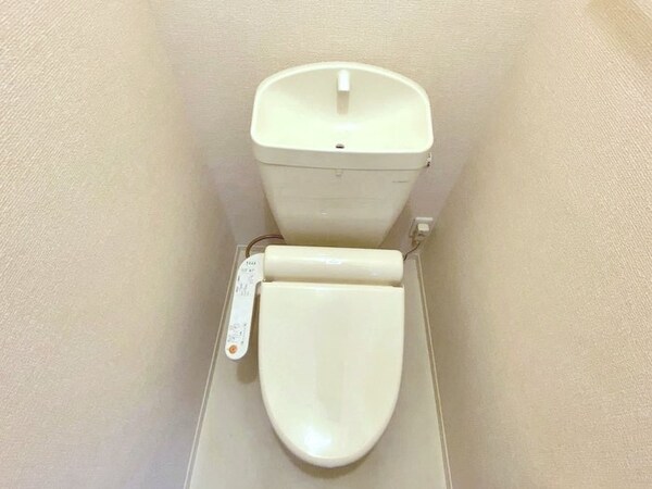 トイレ(温水洗浄機付きトイレ)