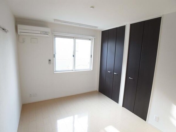 リビング・居室(★５．７帖の洋室★)