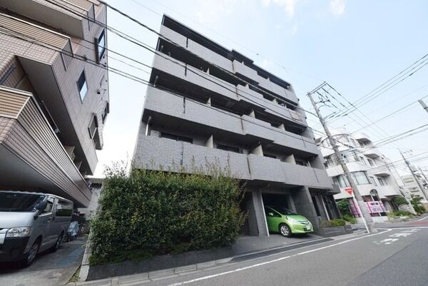 外観(鉄筋コンクリート4階建て)