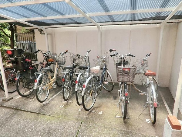 共有部分(敷地内駐輪場あり)