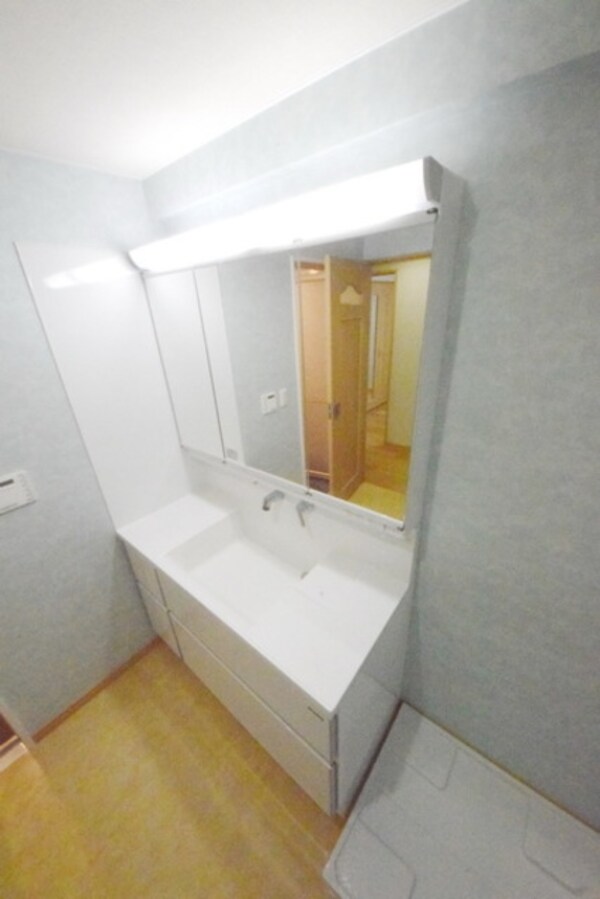 洗面(※写真は同タイプのお部屋のものとなります。)