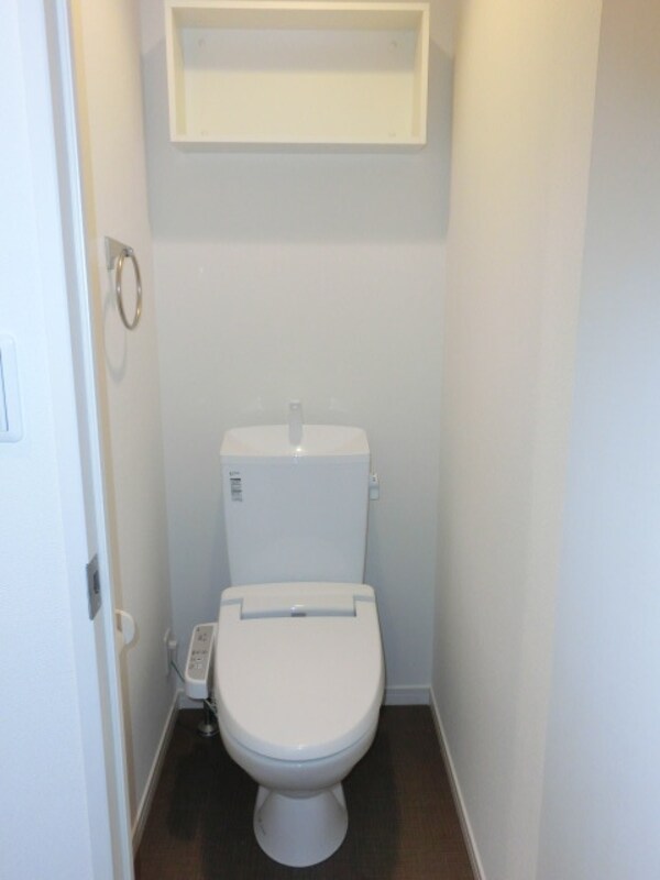 トイレ(収納つきのトイレです)