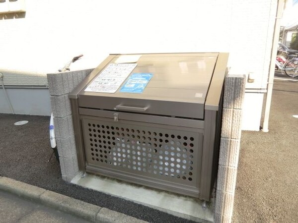 共有部分(敷地内のゴミステーションです)