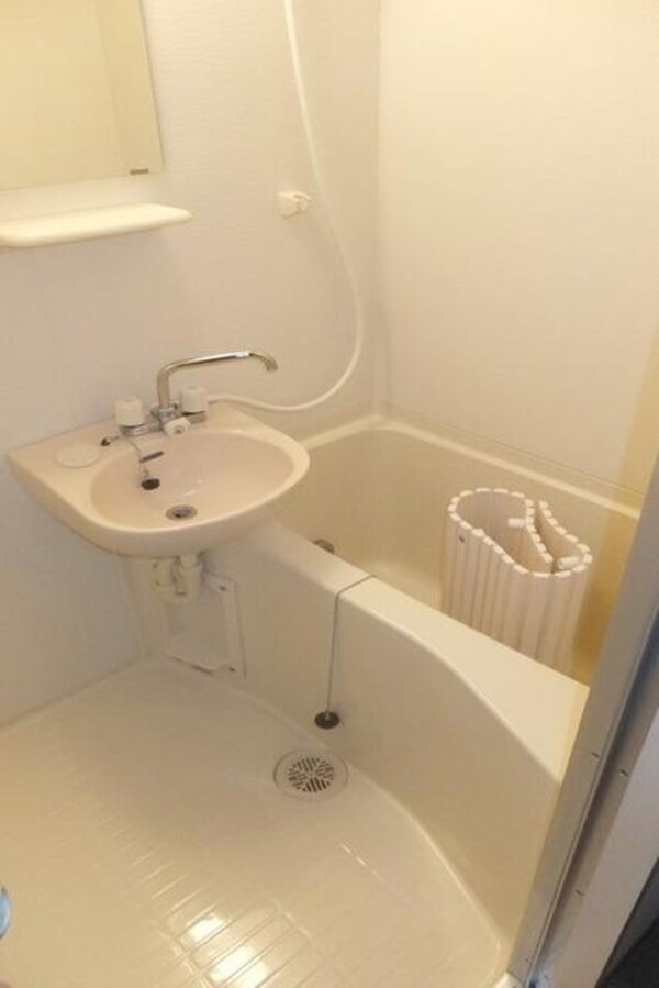 バス／シャワールーム等(もちろんバス・トイレセパレート)