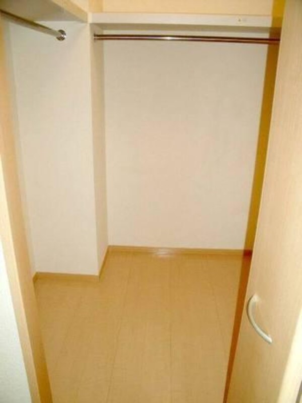 収納(嬉しいウォークインクローゼット)