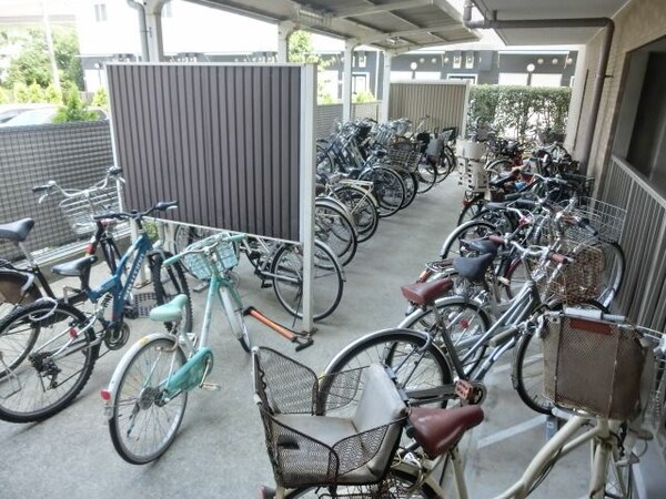 共有部分(敷地内駐輪場ございます)
