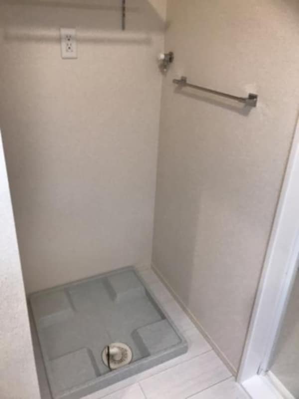 収納(洗濯機置き場)