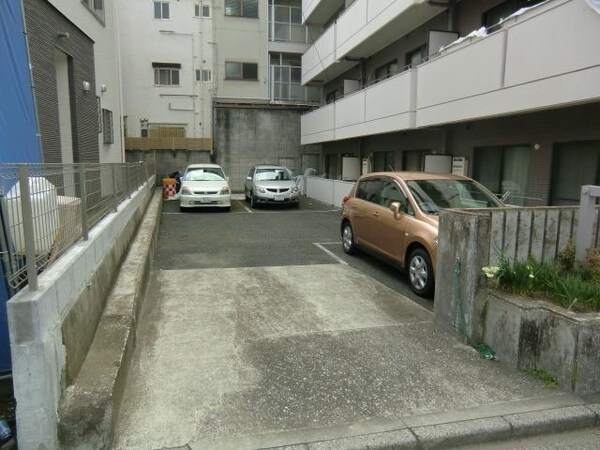 駐車場(敷地内にございます)