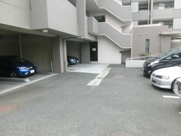 駐車場(駐車場も完備してあります)