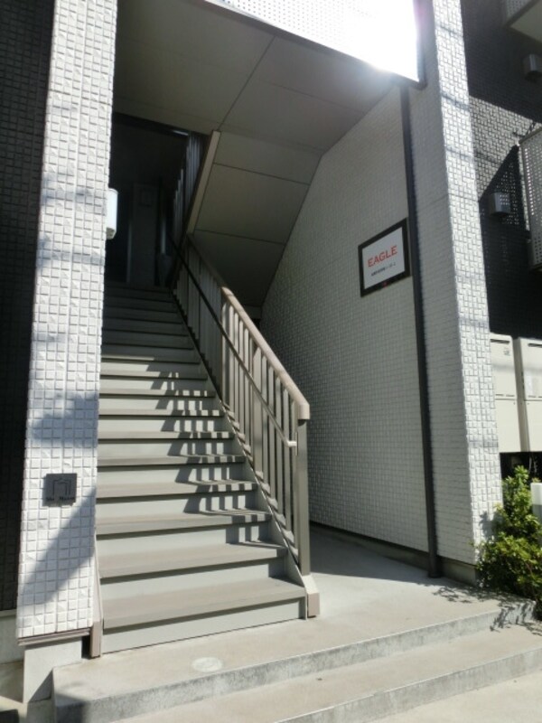 エントランス(建物入口部分です)