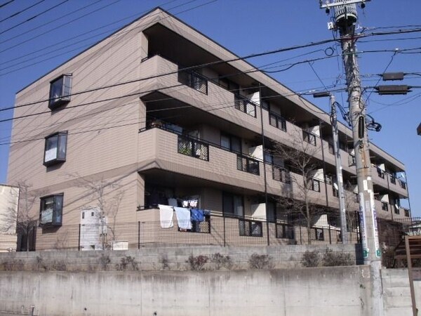 外観(高台に付き日当り良好)