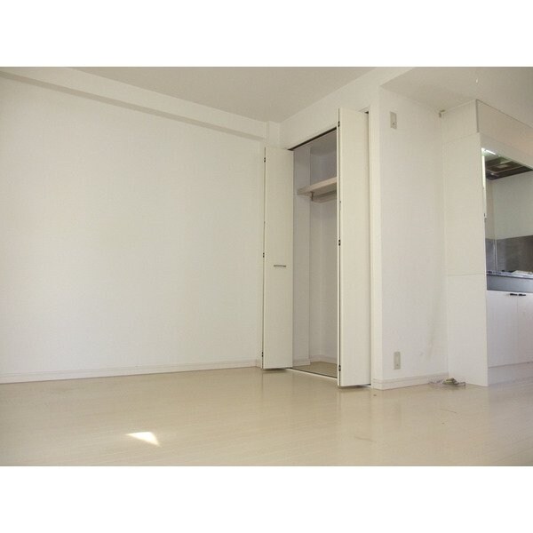 リビング・居室(明るい室内)