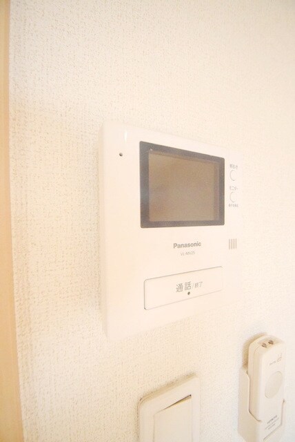 物件内観写真13　(安心のＴＶ付きモニターホン)