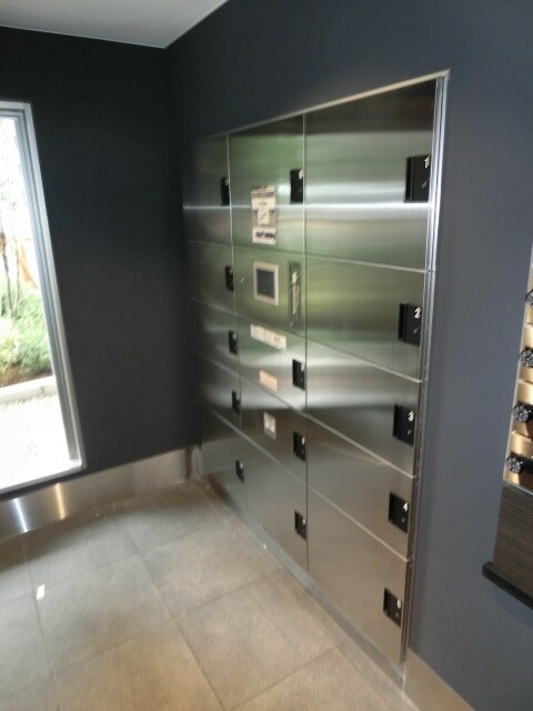 物件内観写真16　(便利な宅配BOX付きです)