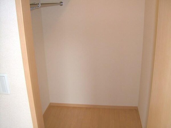 設備(嬉しいウォークインクローゼットです)