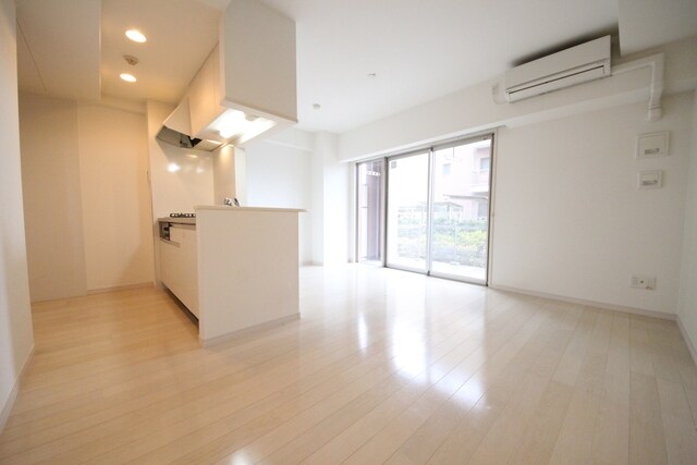 物件内観写真2　(居室)