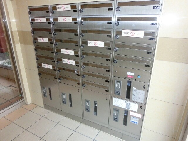 物件内観写真19　(集合ポスト完備)