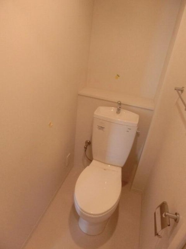 トイレ(清潔感ありますね)