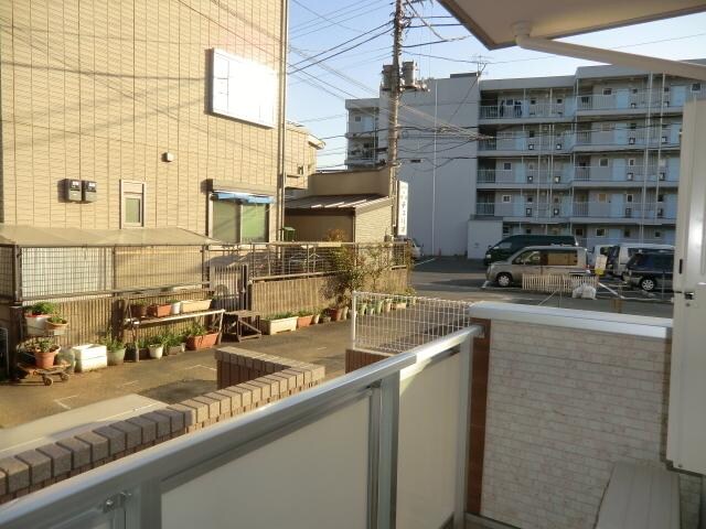 物件内観写真6　(陽当たり良好で気持ち良いです)