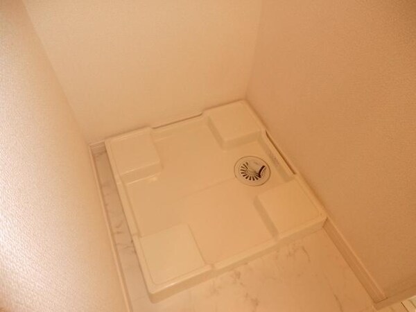 その他(室内洗濯機置場も完備)