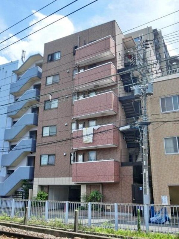 外観(都内へのアクセス楽々)