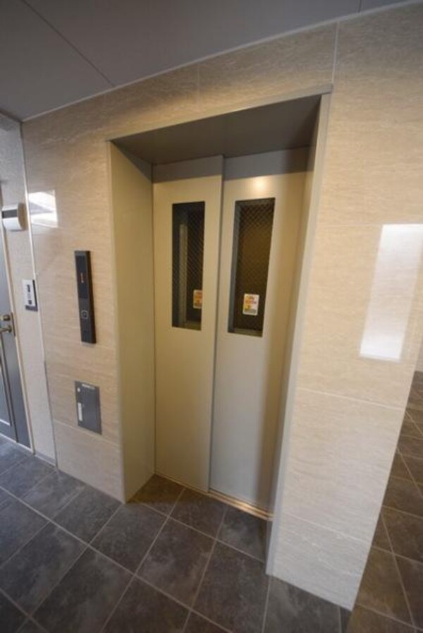 共有部分(エレベーター付き)