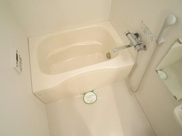 バス／シャワールーム等(追い焚き機能付)