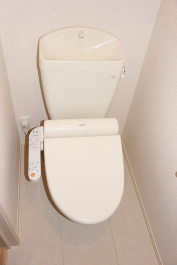トイレ(ウォシュレット付です)