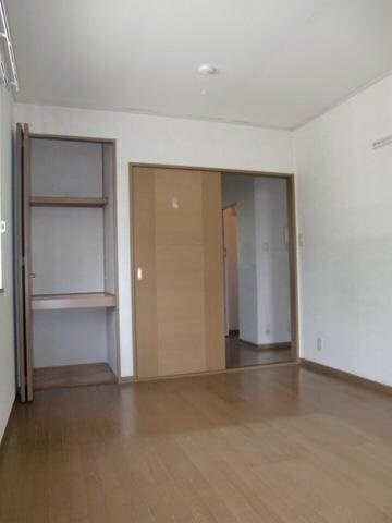 物件内観写真4　(明るいお部屋ですよ。)