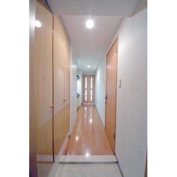 玄関(※写真は同タイプ住戸です。)