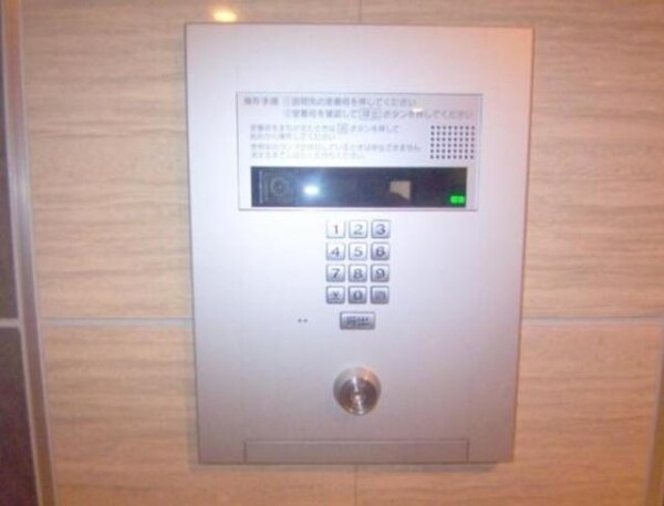 ロビー(部屋探しは株式会社　タウンハウジング　までお気軽にお問合せ…)