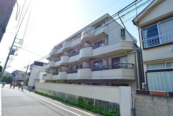 駐車場(★マンション裏側に月極駐車場があります★)