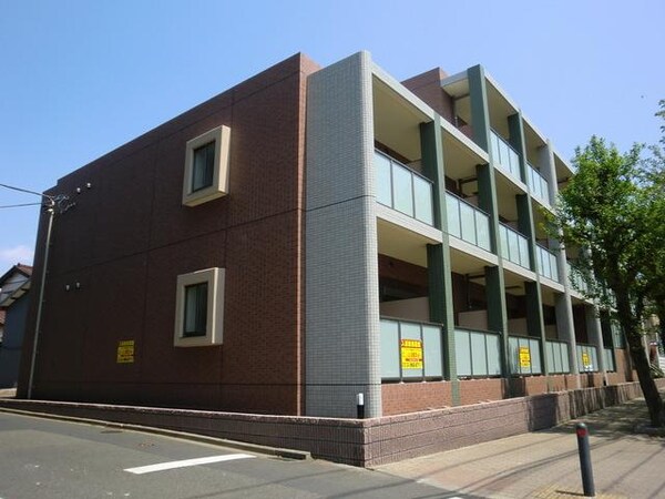 外観(★お洒落な外観タイル貼り・オートロック付マンションです★)