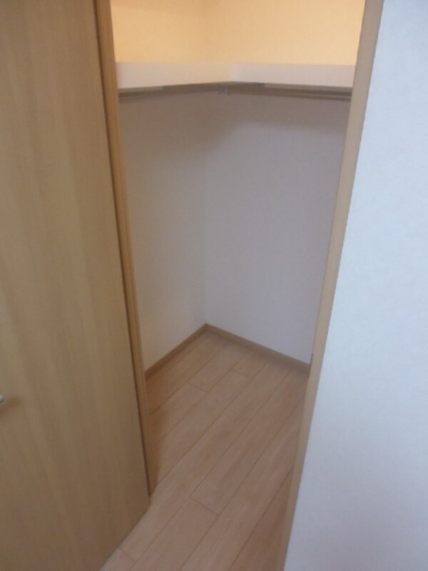 設備(★収納豊富なウォークインクローゼットです★)